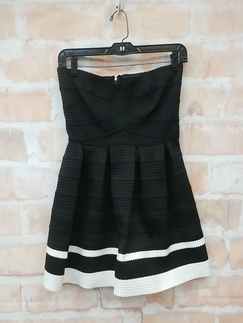 Sans Souci Black and White Strapless Fit-and-Flare Dress